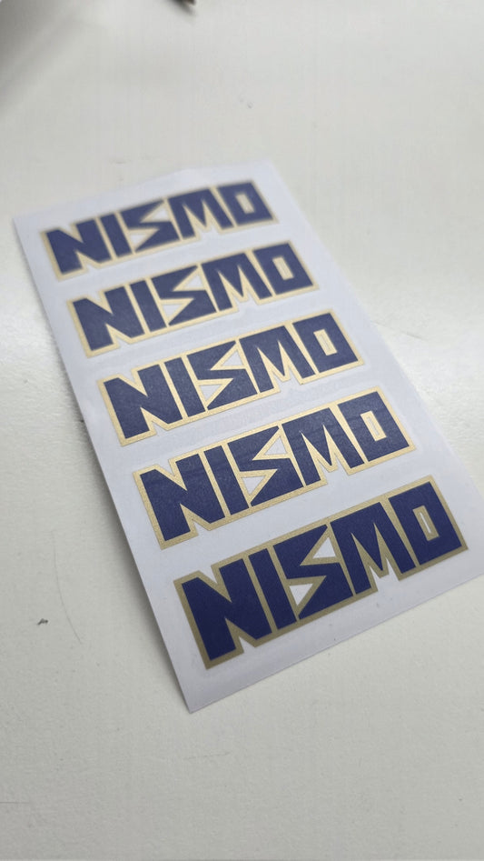 NISMO LM-GT1 Wheel Decals – Gold & Blue Layered Vinyl (Set of 5)
